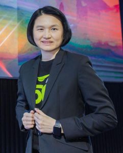รุ่งทิพย์ จารุศิริพิพัฒน์ รักษาการ กรรมการผู้จัดการ พันธมิตรธุรกิจด้านบันเทิงและคอนเทนต์ AIS ผู้อยู่เบื้องหลังความสำเร็จของงานด้าน Digital content และ Digital service ให้มุมมอง