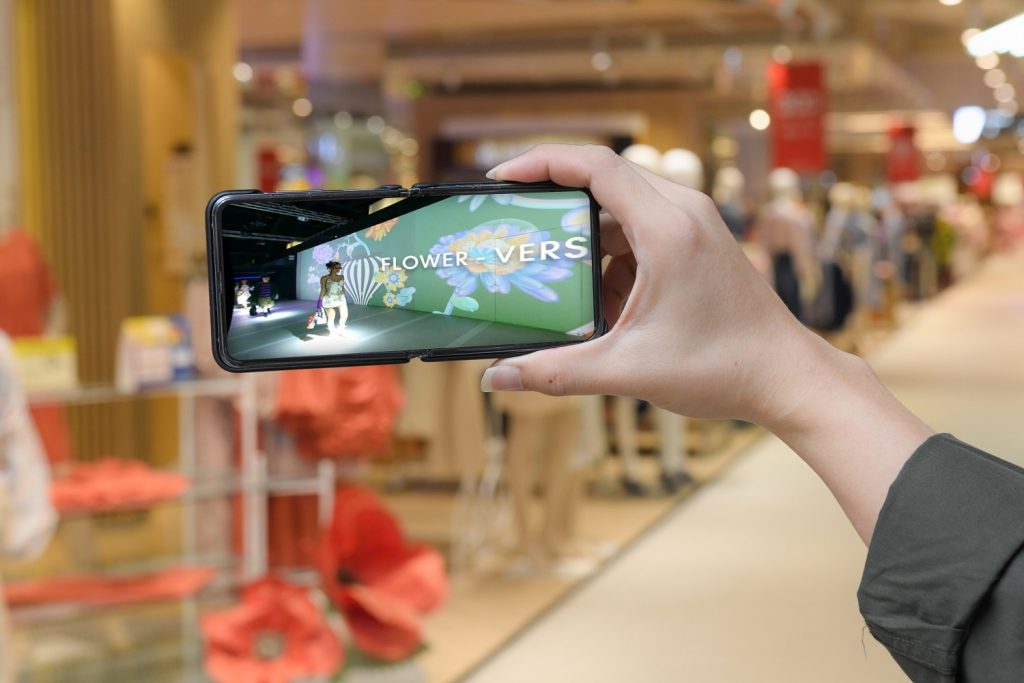 AIS 5G ผลึกกำลัง CPN เปิดรันเวย์แบบ Virtual สร้างมิติใหม่วงการค้าปลีก กับแฟชั่นโชว์ในโลกเสมือนครั้งแรกในไทย