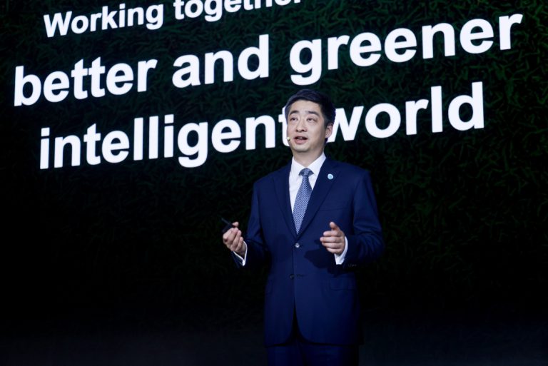 เคน หู ประธานกรรมการบริหารหมุนเวียนตามวาระของ Huawei