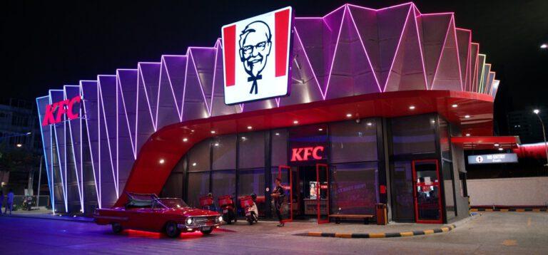 KFC เปิดตัวหนังโฆษณาเรื่องใหม่สุดสร้างสรรค์ “Feel Like a VIP” เน้นความอลังผ่านชุดไก่โดนใจ ในราคาเพียง 69 บาท