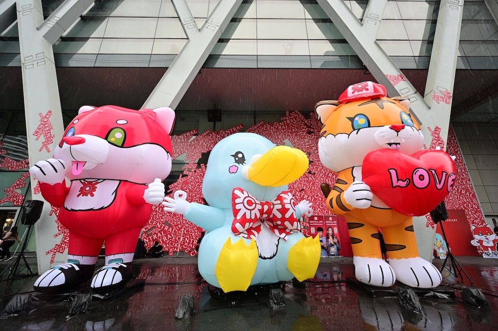 CENTRAL X YUREE คาแรกเตอร์ 3 สหายสุดคิ้วท์ พร้อมยกขบวนสร้างรอยยิ้มกระจายความสดใสทั่วไทย! แจกความสดใสผ่าน Line Sticker