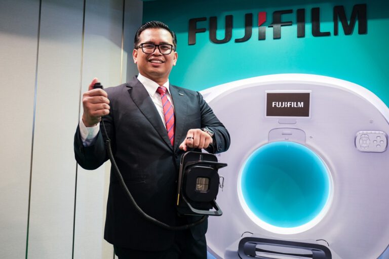 Bridging the Future of Healthcare ไลน์อัพ Healthcare สำหรับอนาคต ฟูจิฟิล์ม ยกระดับความแม่นยำระบบถ่ายภาพเอกซเรย์ดิจิทัลครบวงจร