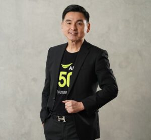 นายสมชัย เลิศสุทธิวงค์ ประธานเจ้าหน้าที่บริหาร บริษัท แอดวานซ์ อินโฟร์ เซอร์วิส จำกัด (มหาชน) หรือ AIS