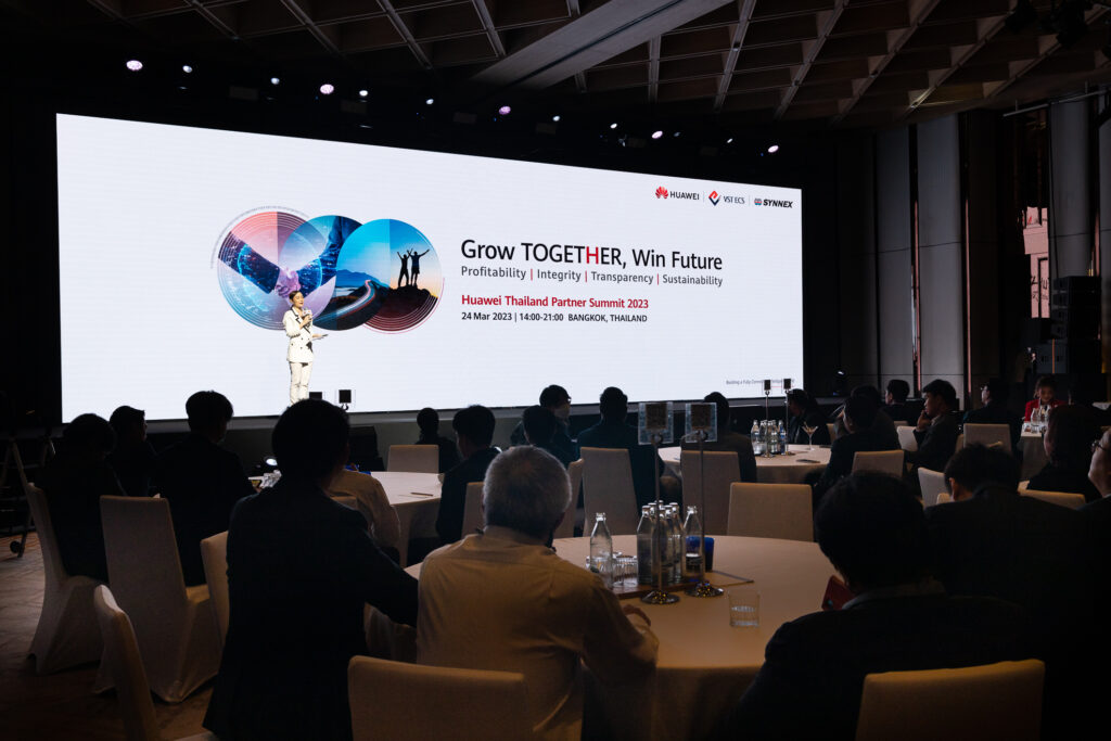 Huawei เดิมเกมตลาดเอ็นเตอร์ไพรส์ในไทย ด้วยกลยุทธที่โฟกัสการทำงานร่วมกับพาร์ทเนอร์ ตั้งเป้าเป็นที่หนึ่งและความสามารถในการบริการได้อย่างรวดเร็ว