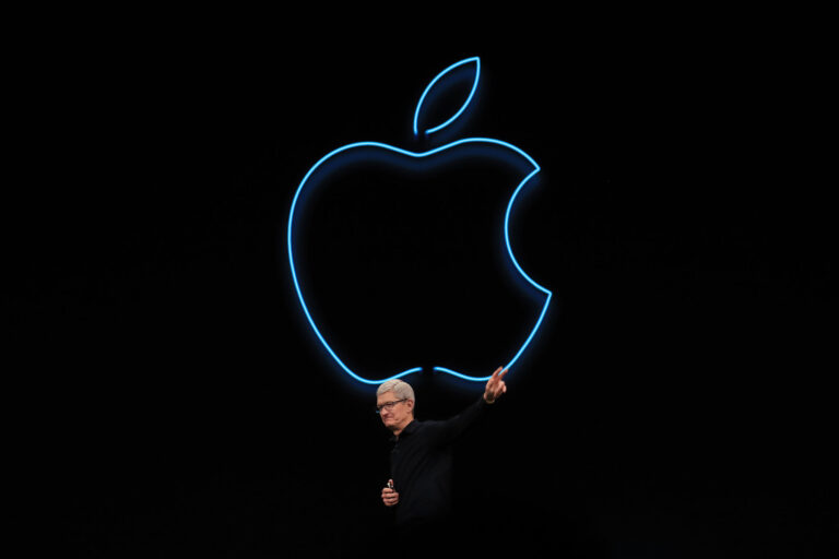 Apple กับเรื่องของ AI ที่ดูเหมือนว่ายักษ์ไอทีกลุ่มลูกค้าทั่วไปนั้นจากคนเริ่มยุคแรก กลับล้าหลังสุดวันนี้ พร้อมเปิดอนาคตของ Siri ที่ถูกด้อยค่า