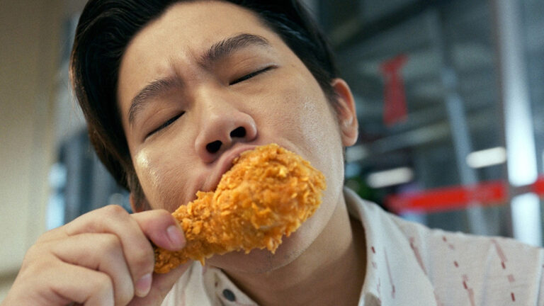 อีกแล้วววว!!! ผู้พันสร้างกระแสบนออนไลน์ ประกาศกอบกู้มื้อเที่ยงของคนไทยด้วยชุด “KFC มื้อเที่ยงผู้พัน”