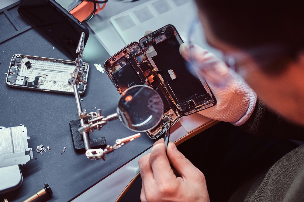 iPhone Teardown