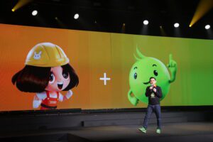 นายสมชัย เลิศสุทธิวงค์ ประธานเจ้าหน้าที่บริหาร AIS