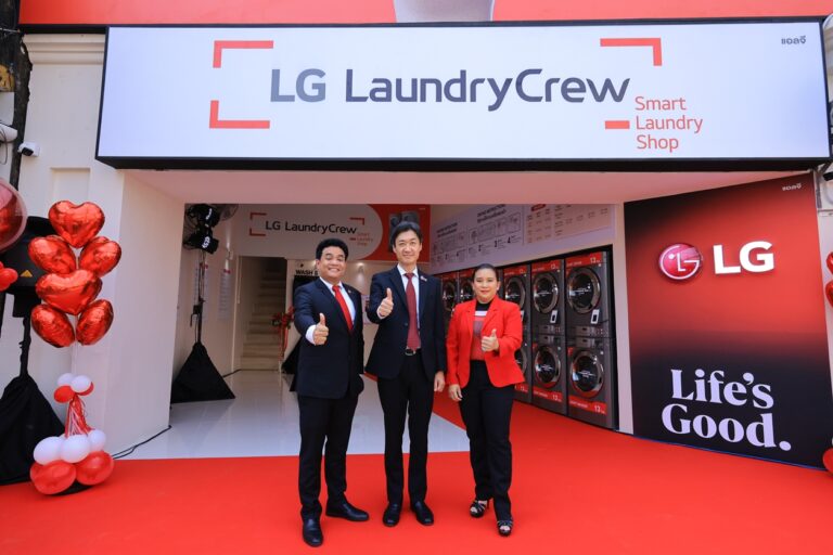 แอลจีเปิดตัวแฟรนไชส์ร้านสะดวกซัก LG Laundry Crew แห่งแรกของโลกในประเทศไทย ลุยตลาดร้านสะดวกซักเต็มตัว ชูจุดแข็งผลิตภัณฑ์เครื่องซักผ้าอันดับหนึ่ง และบริการอัจฉริยะ
